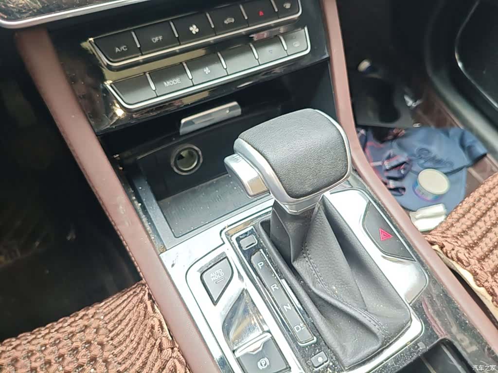 Sinotruk U70Pro, 2024 10