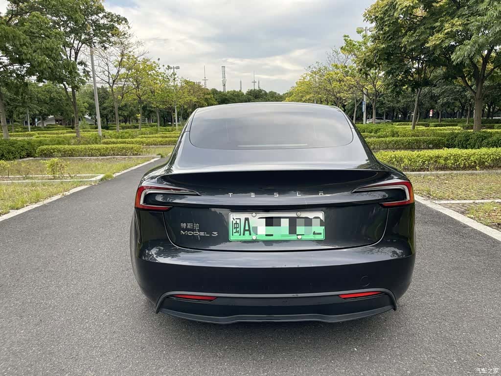 Tesla Model 3, 2024 6