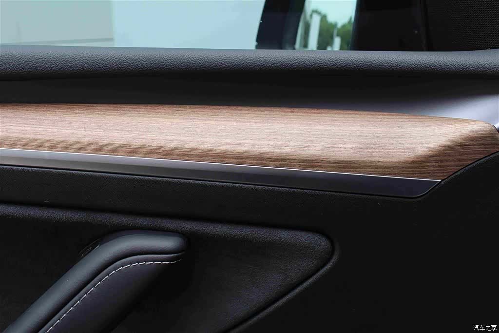 Tesla Model Y, 2023 9
