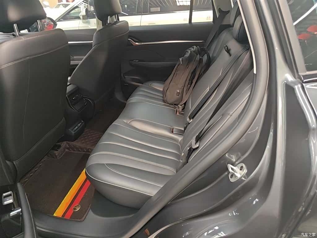 Roewe RX5, 2022 17