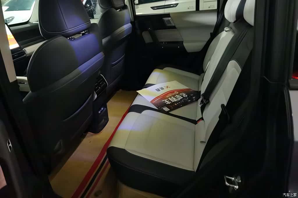 Chery iCAR, 2025 11