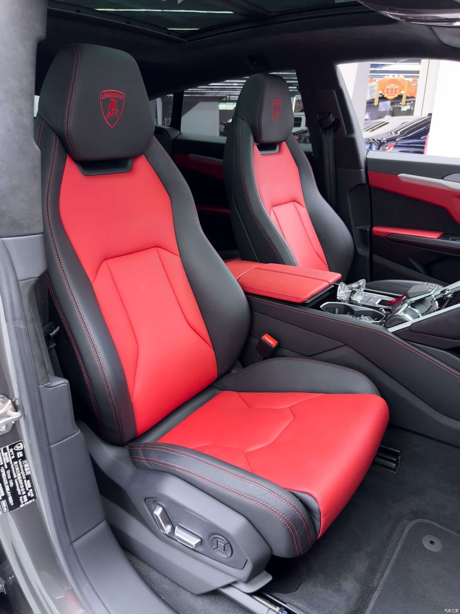 Lamborghini Urus, 2021 12