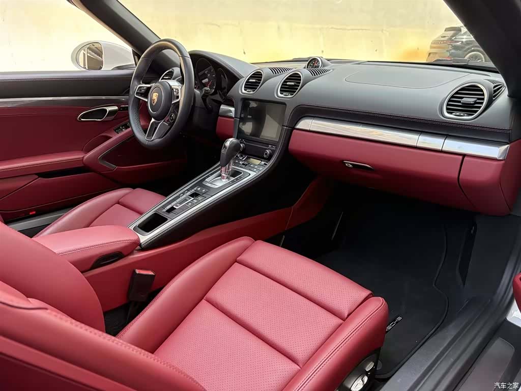 Porsche Boxster, 2025 13