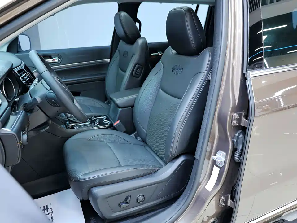 Jeep Grand Commander