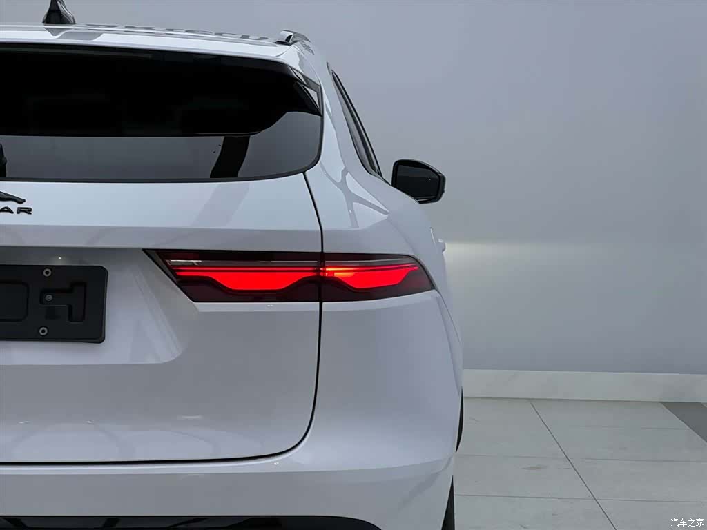 Jaguar F-PACE, 2023 11