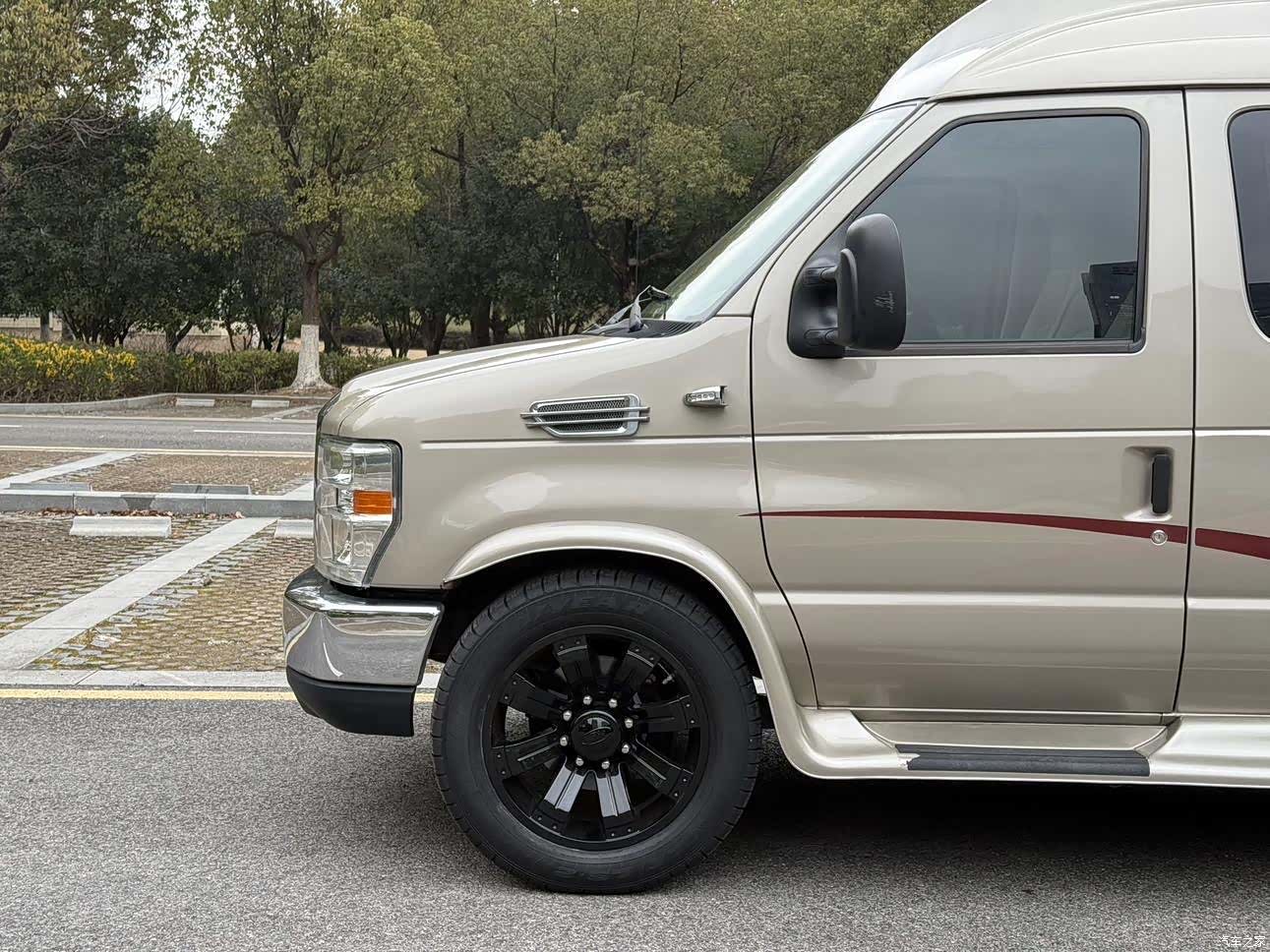 Ford E350, 2012 17