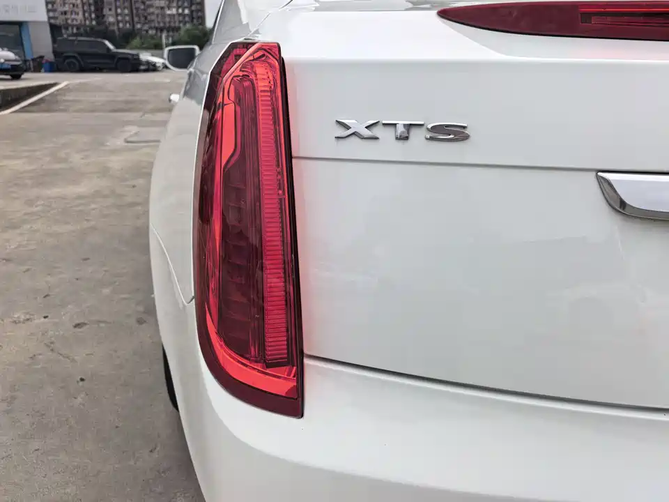 Cadillac XTS
