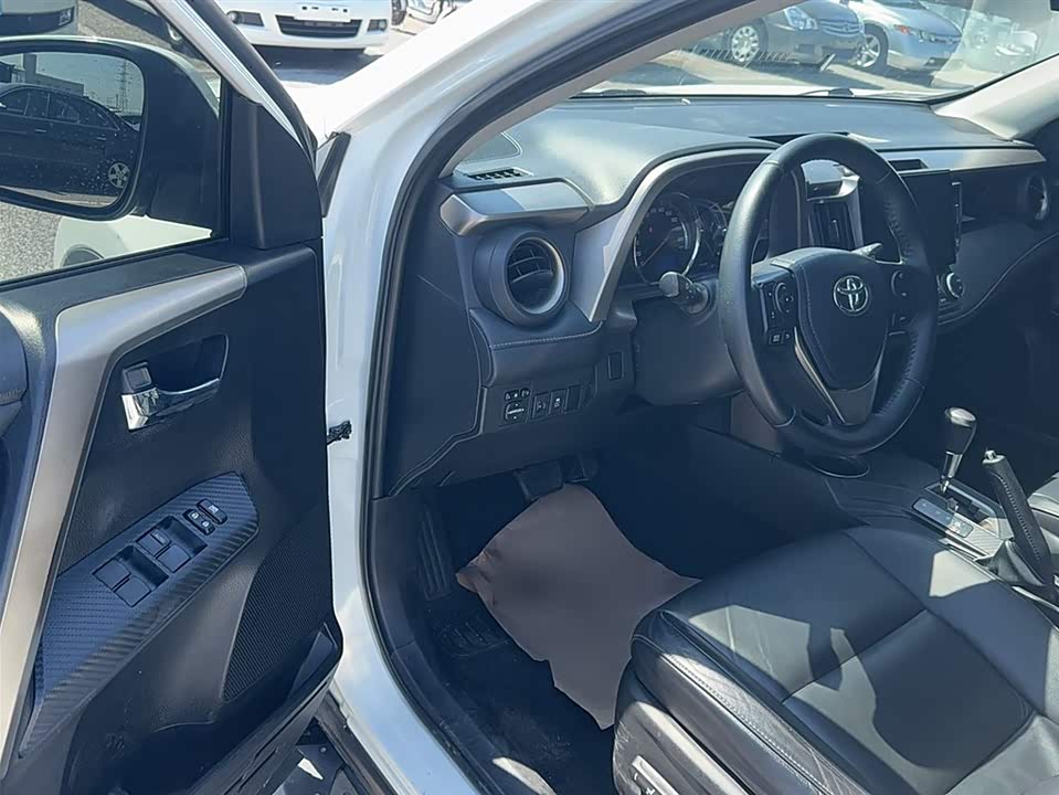 Toyota RAV4 Rongfang