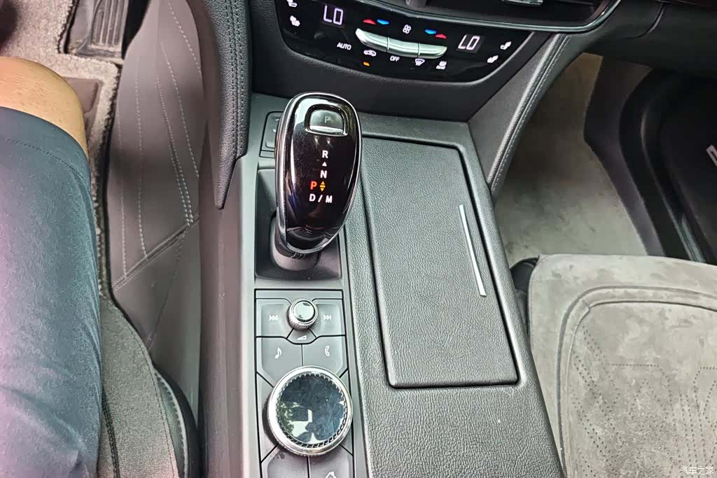 Cadillac CT6, 2021 15
