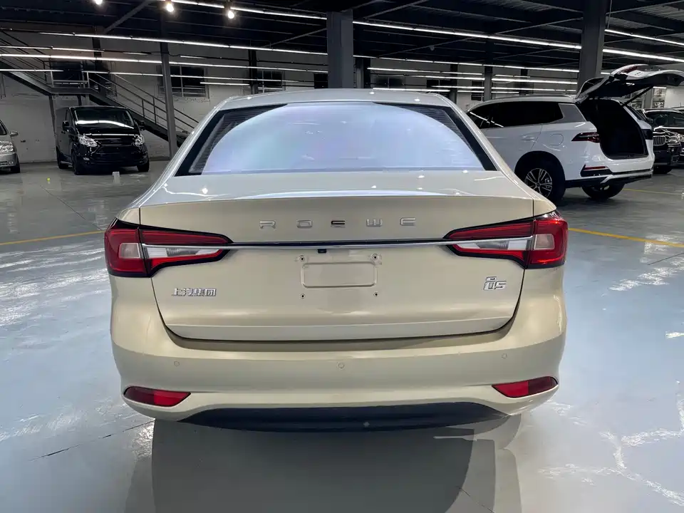 Roewe i5