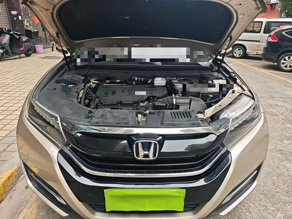 Honda UR-V
