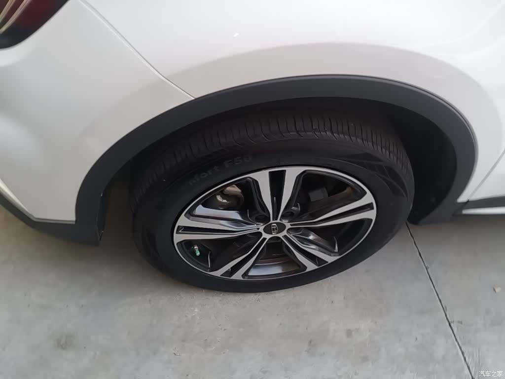 Geely Boyue, 2023 23