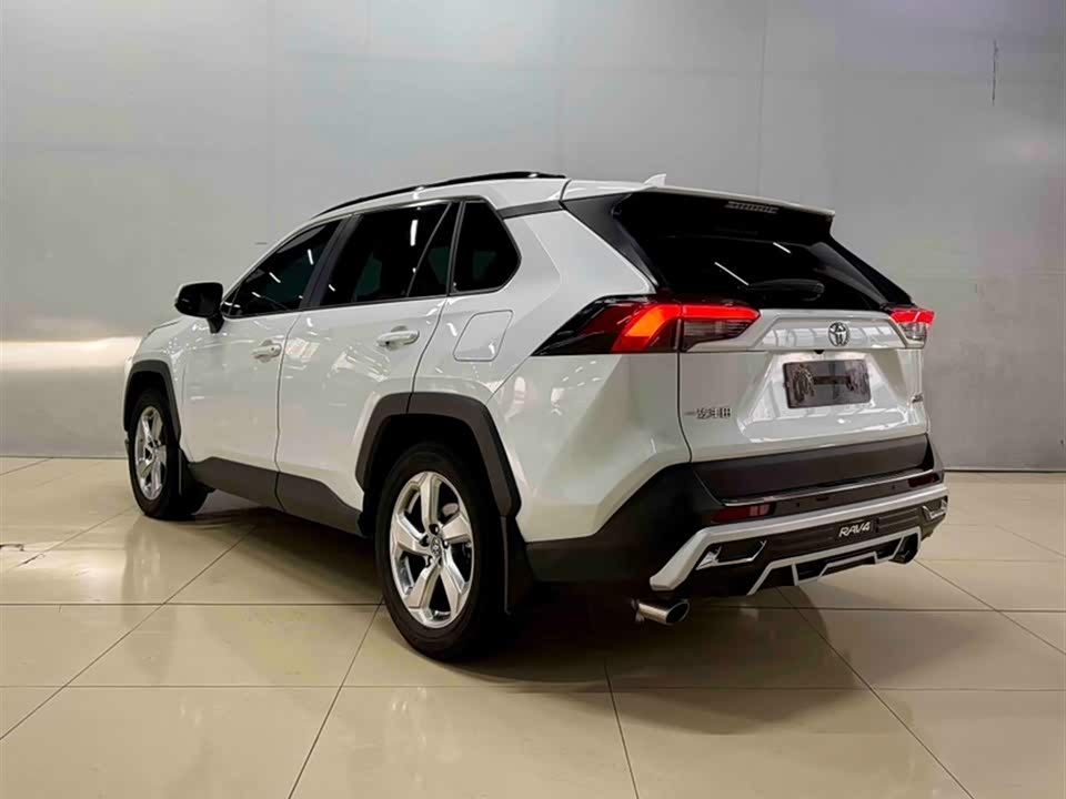 Toyota RAV4 Rongfang