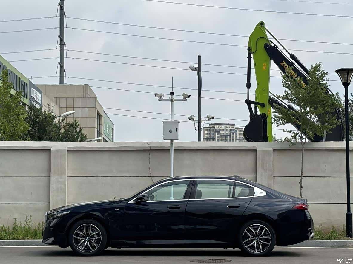 BMW i5, 2026 3