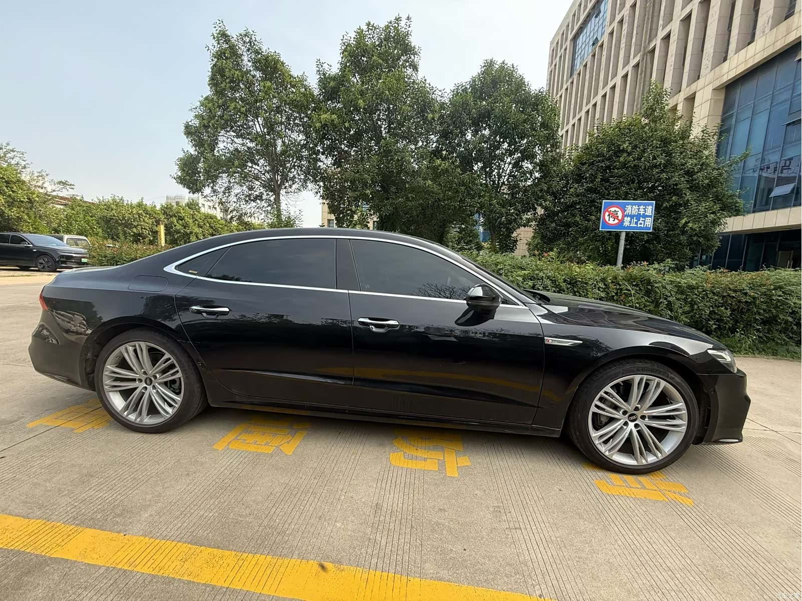 Audi A7L, 2024 4