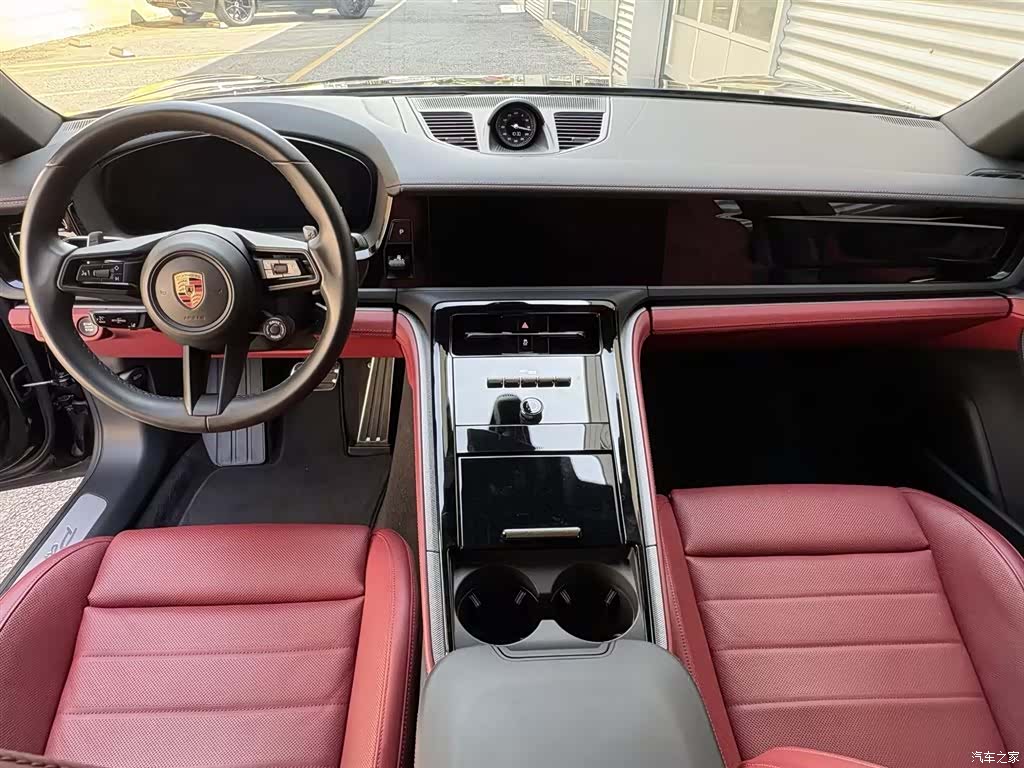Porsche Panamera, 2025 12