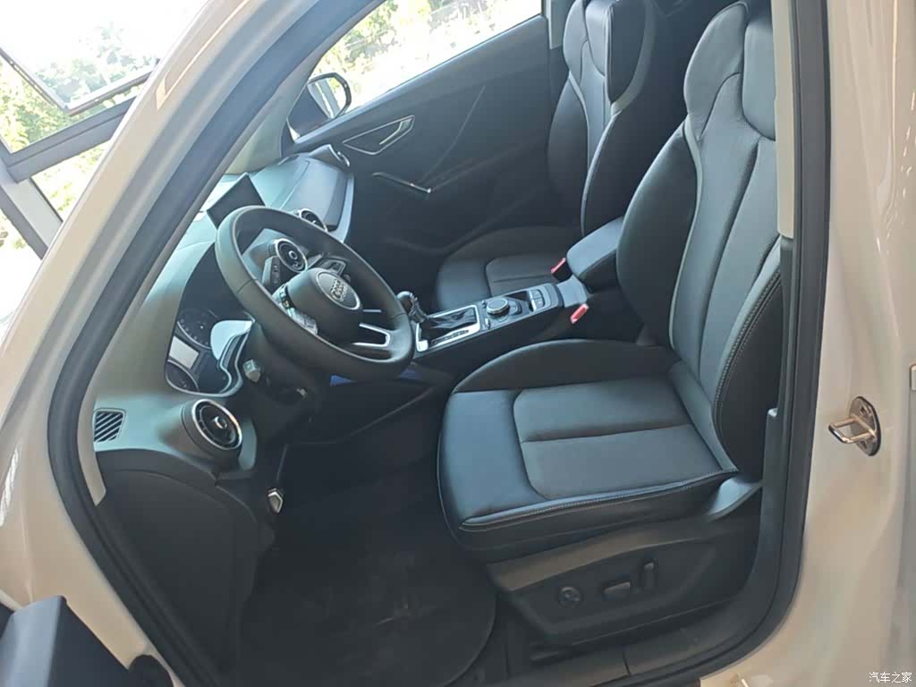 Audi Q2L, 2020 15