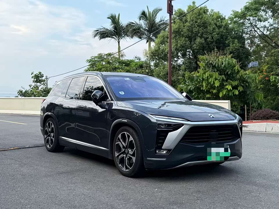 NIO ES8