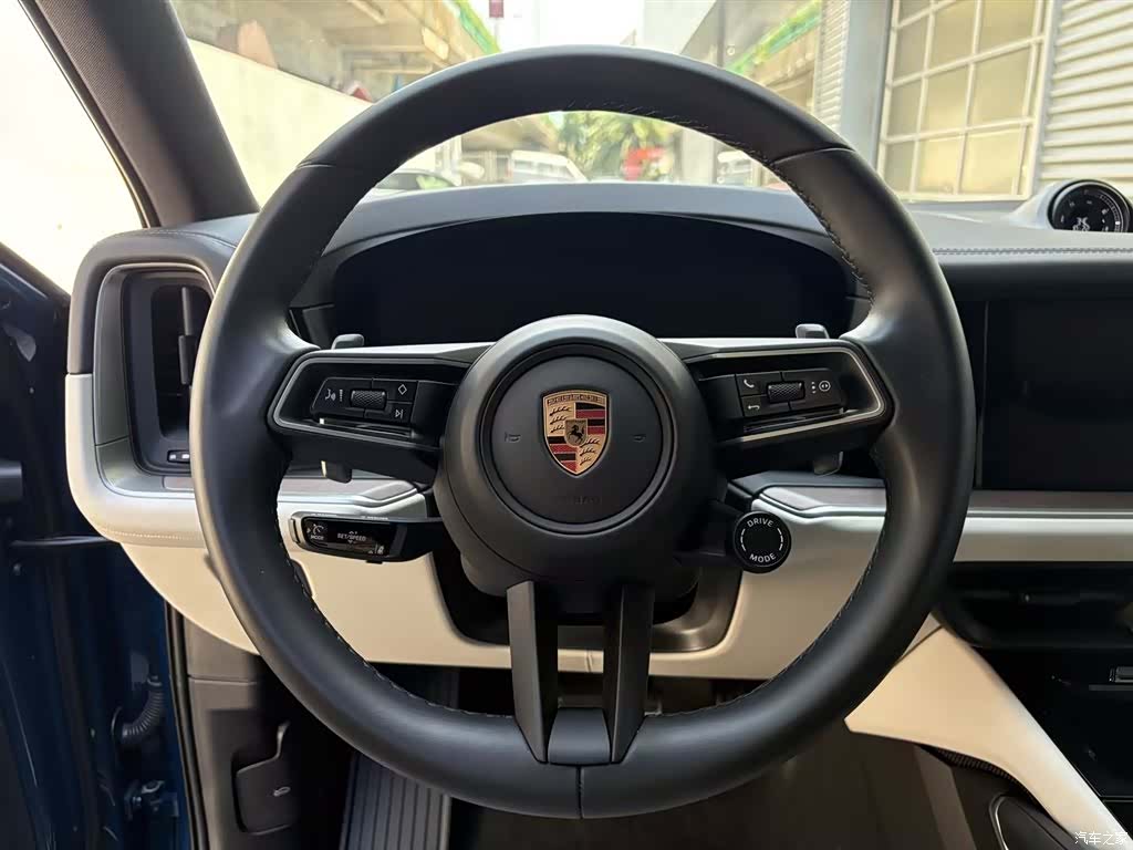 Porsche Cayenne, 2025 13