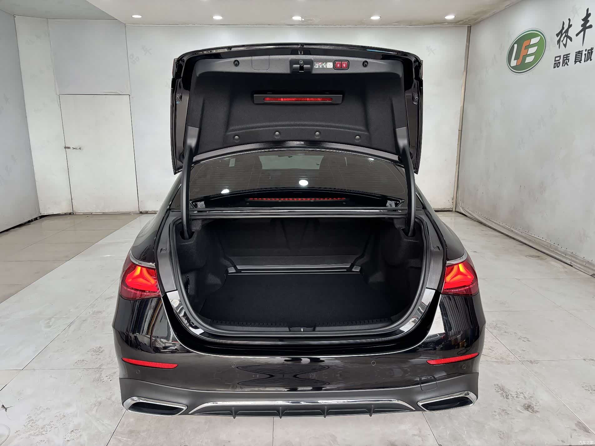 Mercedes-Benz E-Class, 2025 29