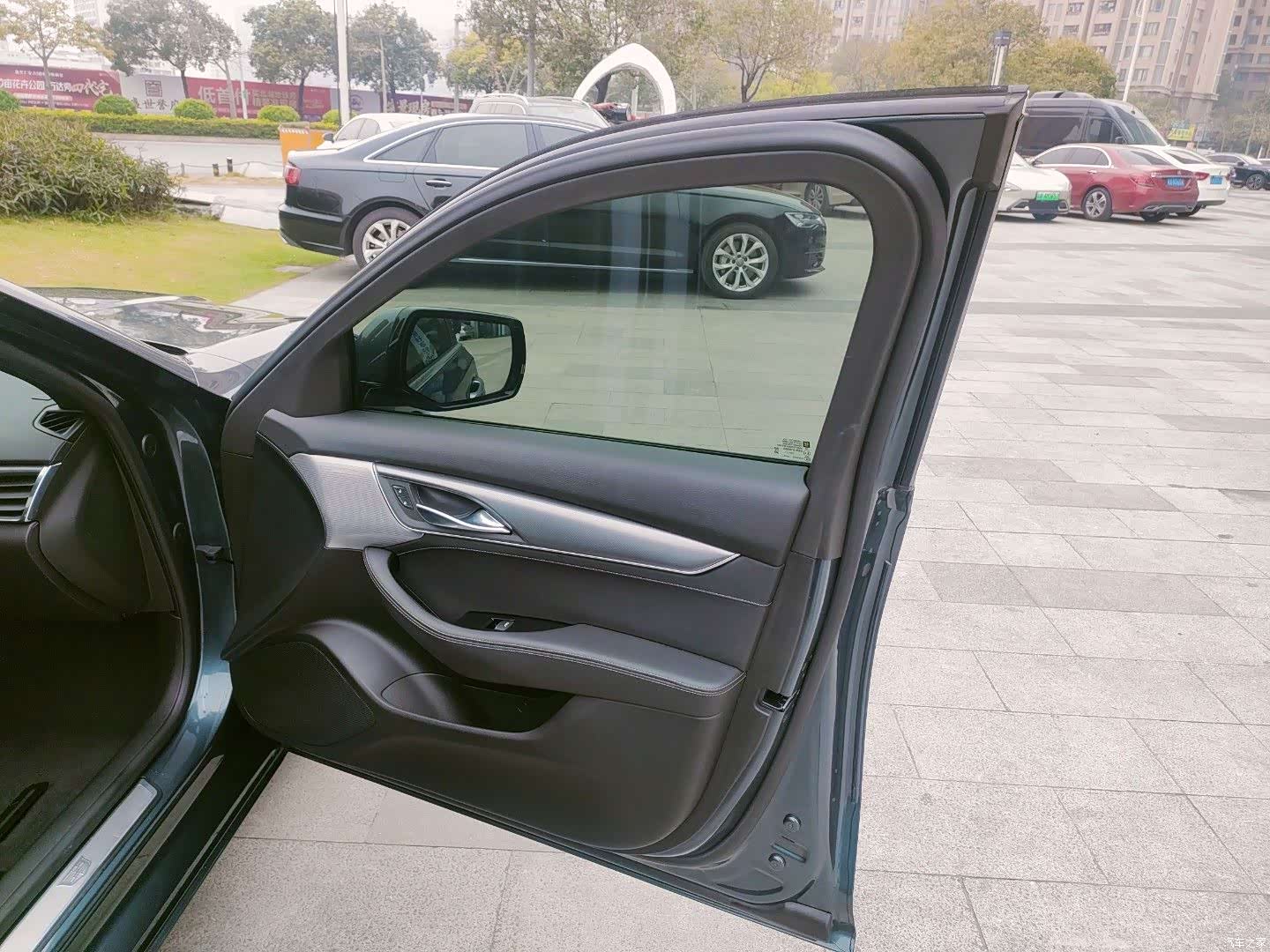 Cadillac CT5, 2022 26
