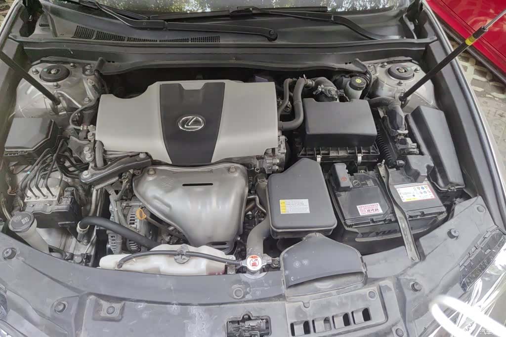 Lexus ES, 2017 10