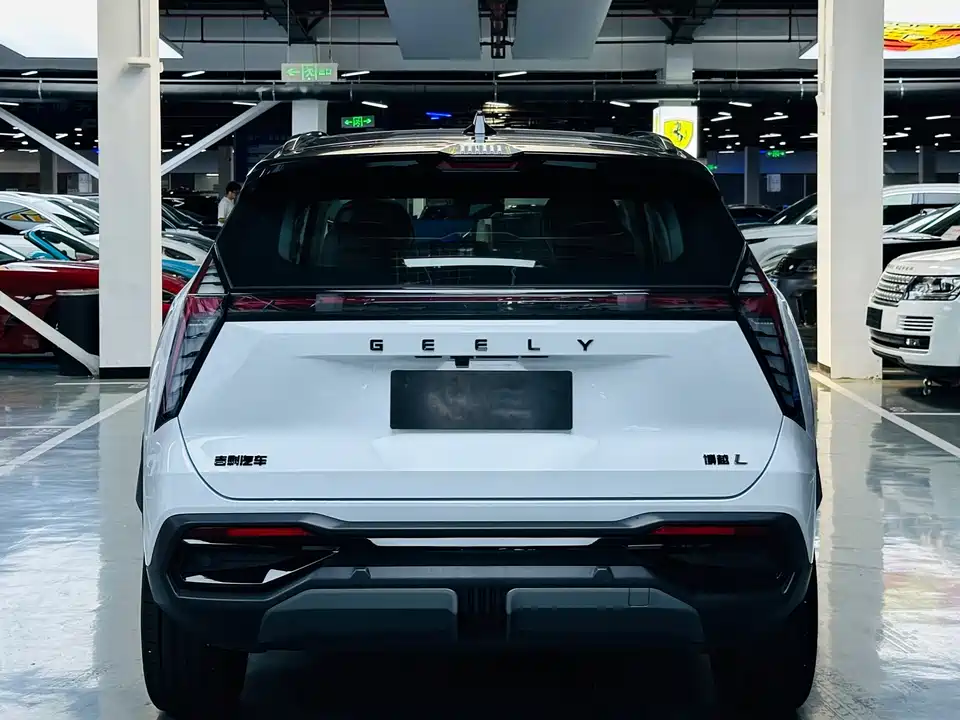 Geely Atlas L