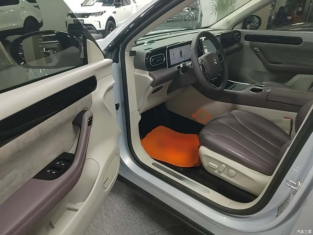 Leapmotor C11, 2023 16