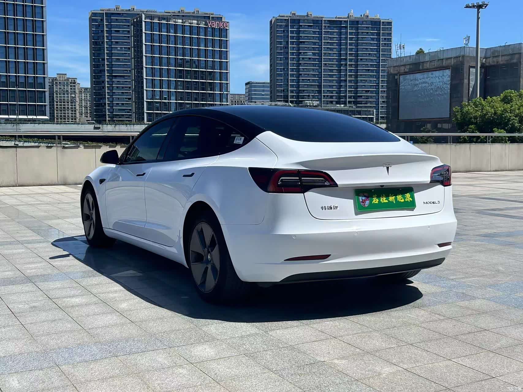 Tesla Model 3, 2022 4