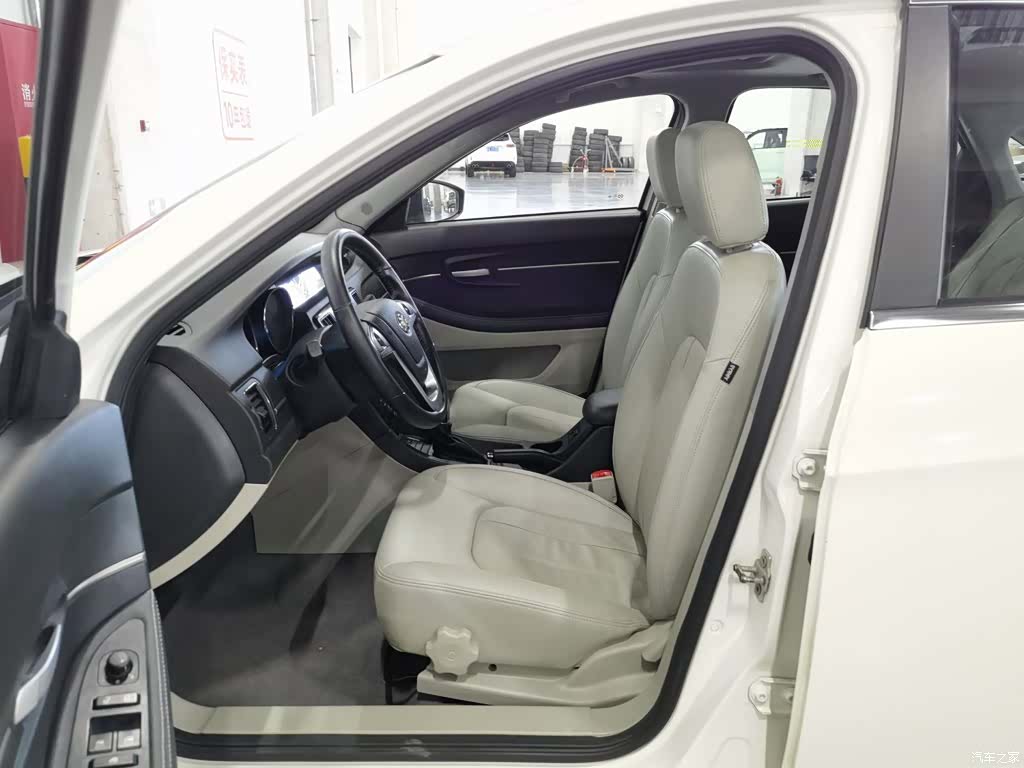BAIC D50, 2016 10