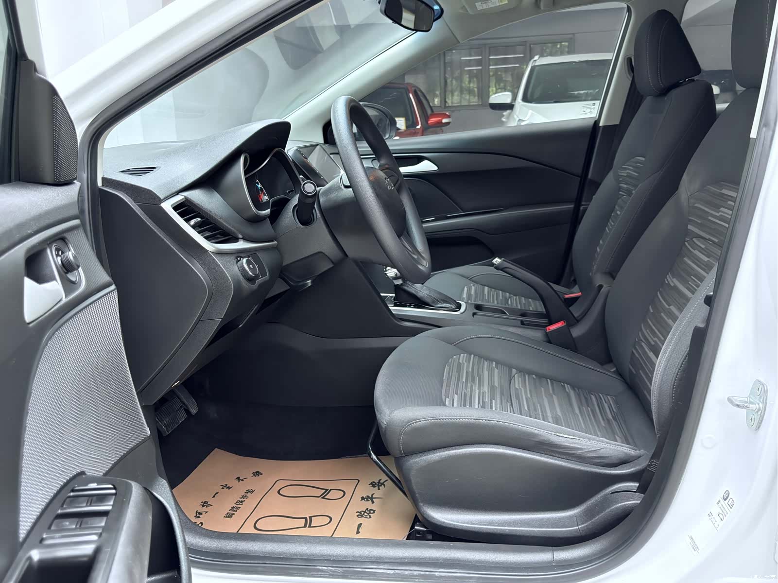 Chevrolet 320, 2018 3