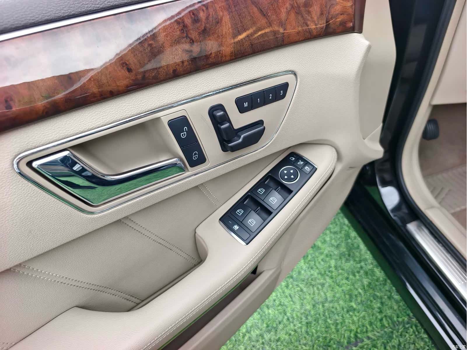Mercedes-Benz E-Class, 2011 9