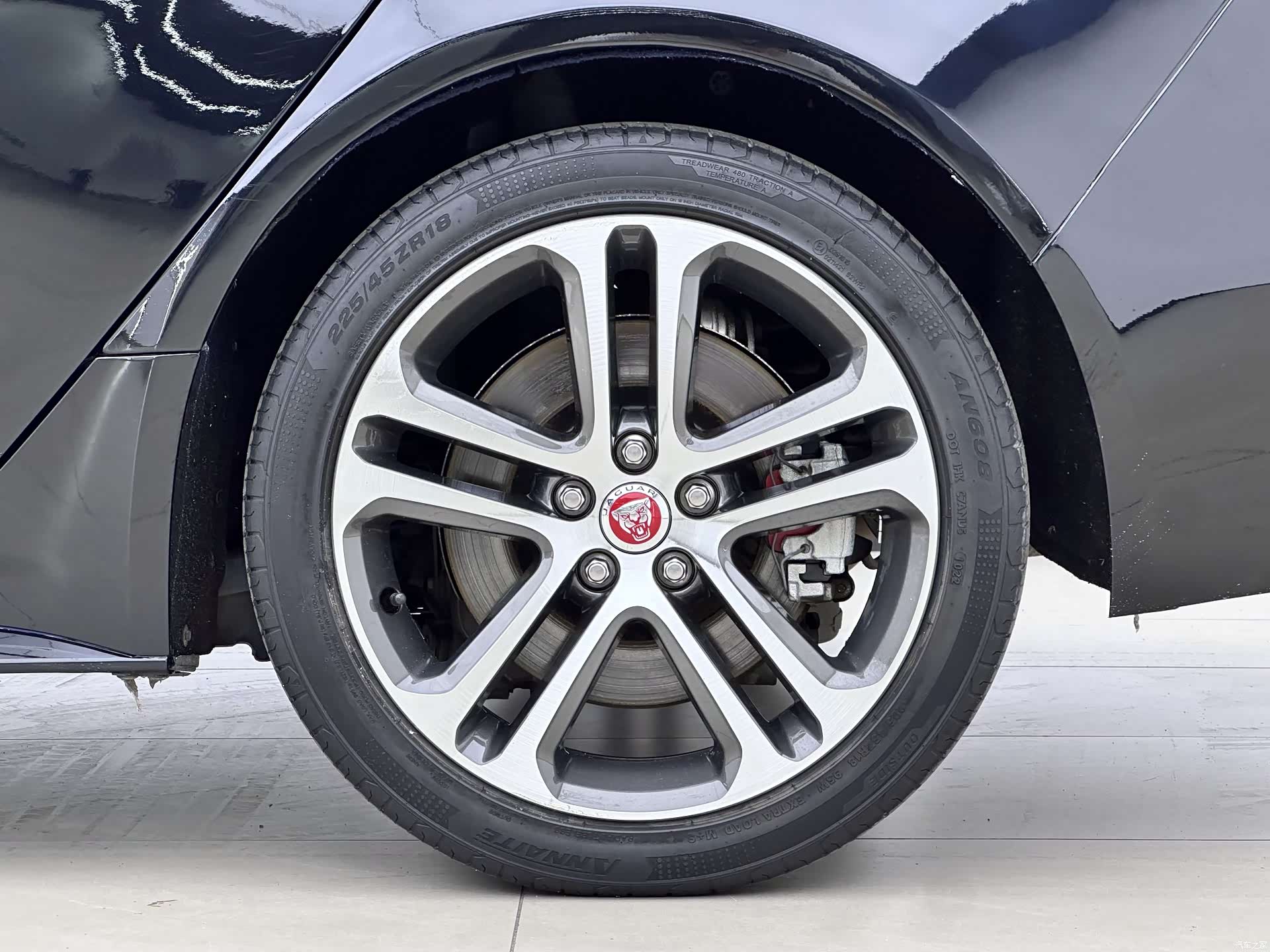 Land Rover XEL, 2021 11