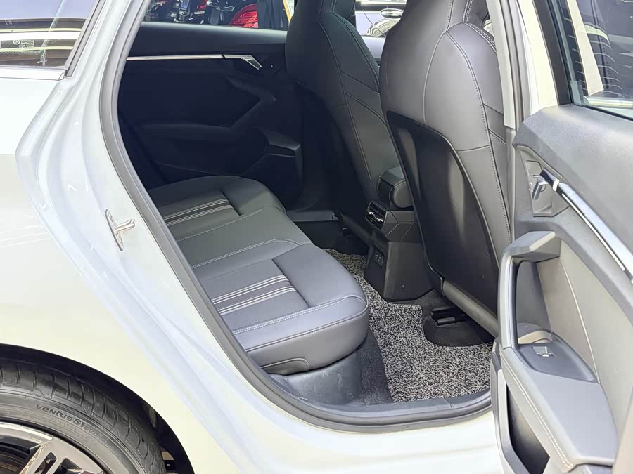 Audi A3 2023, фото 10