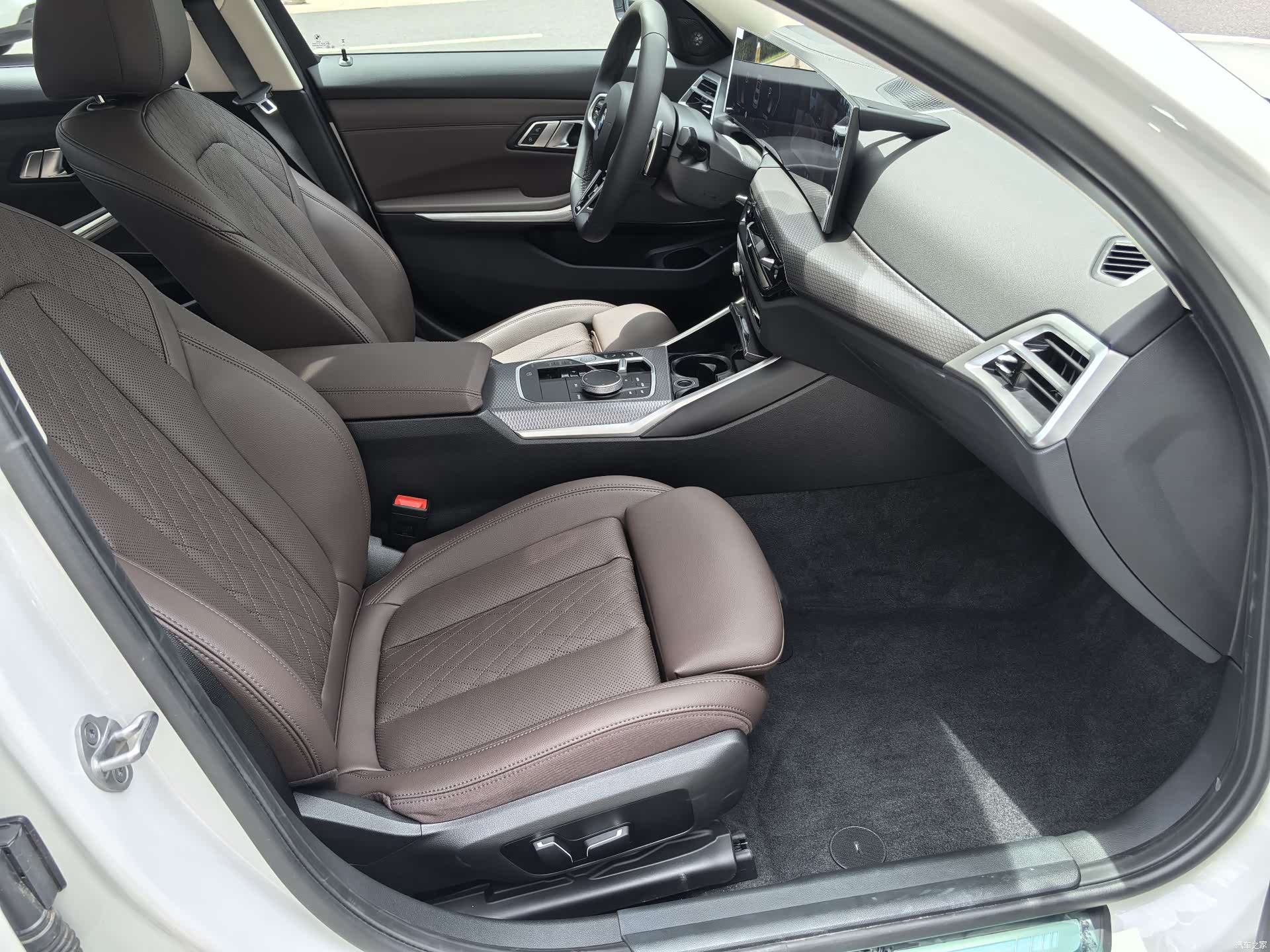 BMW 3 Series, 2026 21