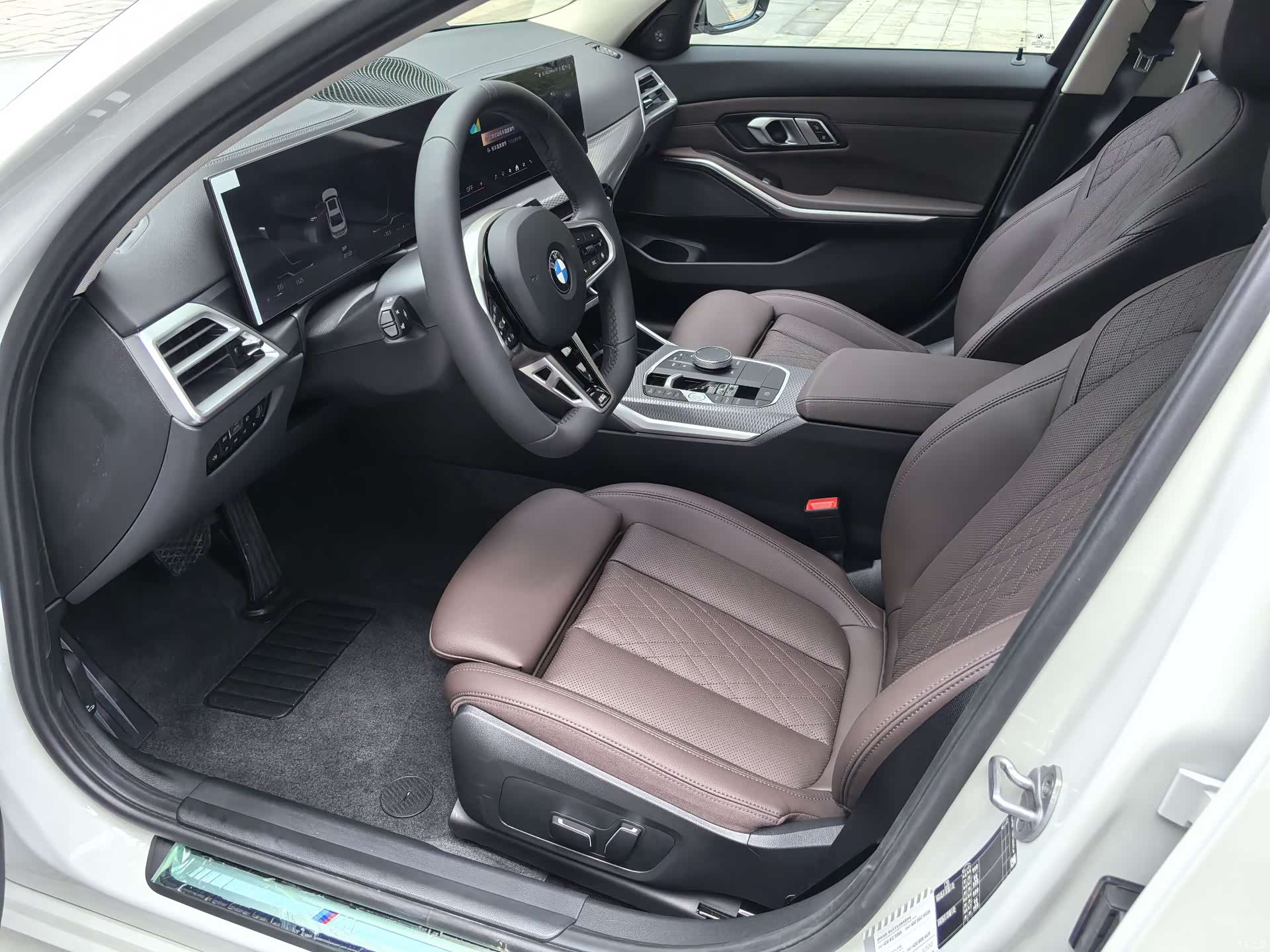 BMW 3 Series, 2026 14