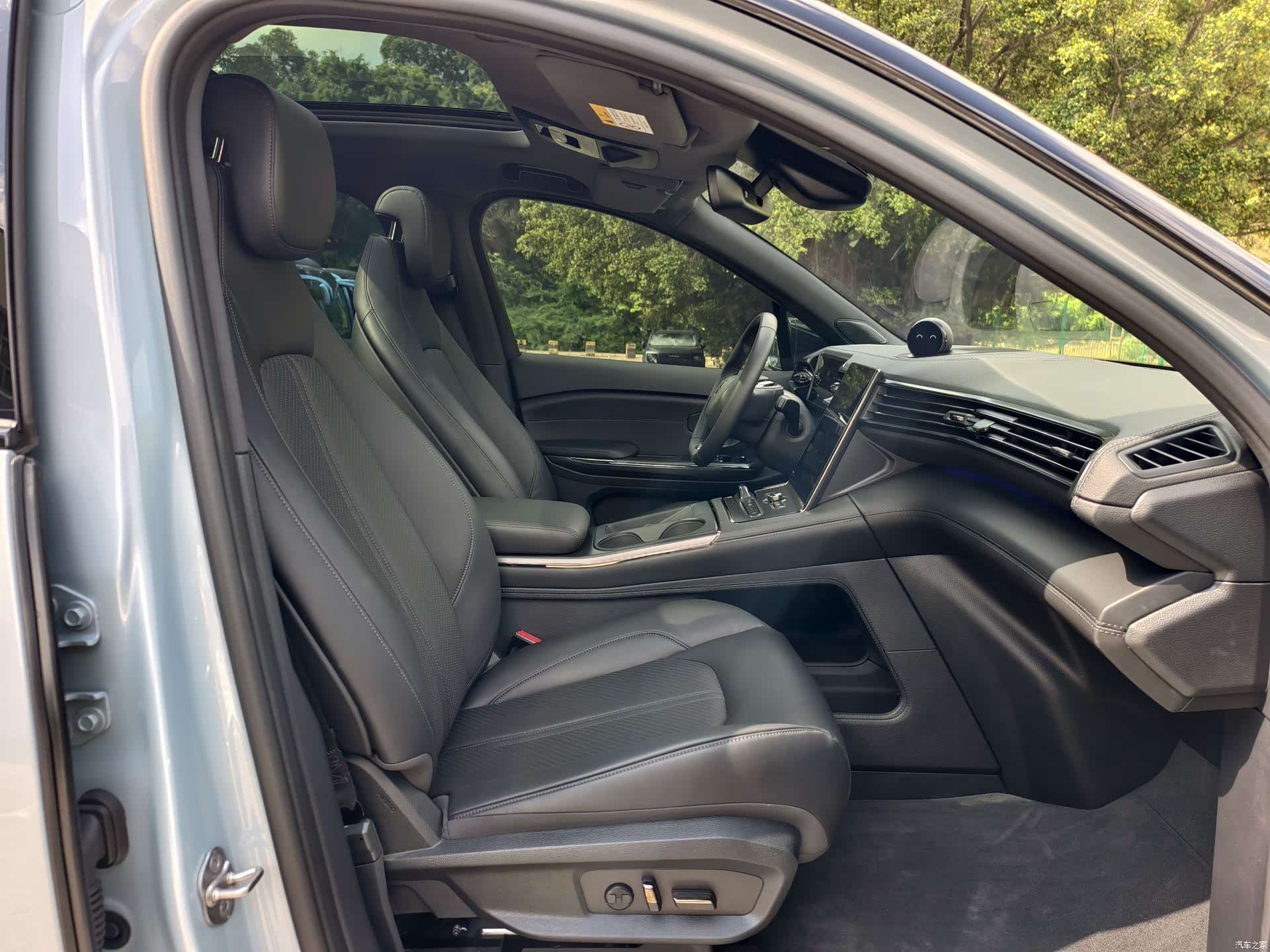 NIO ES6, 2022 10