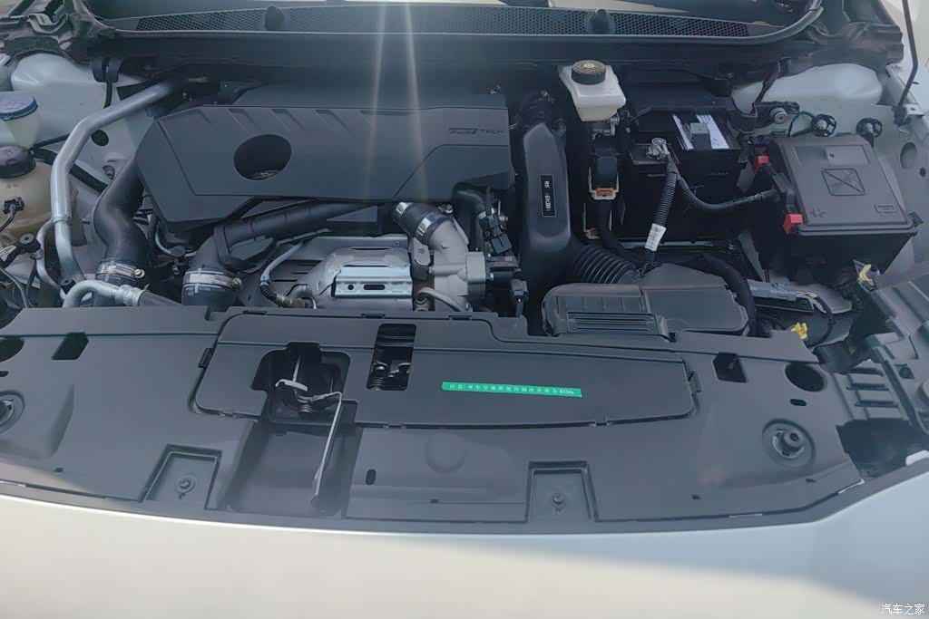 Peugeot 408, 2025 10