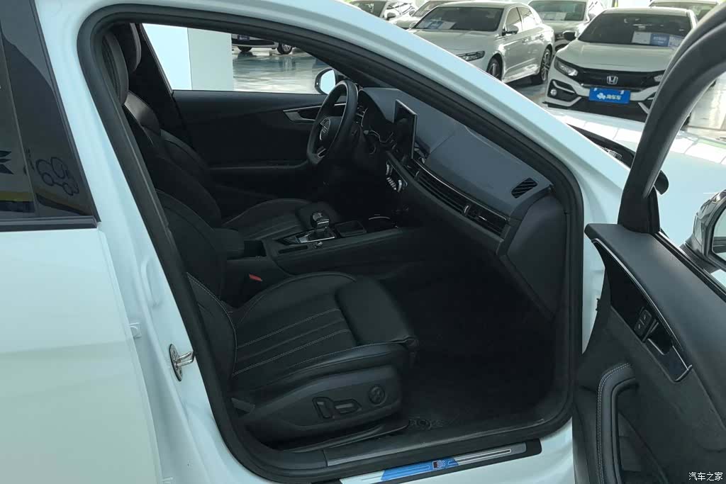 Audi A4L, 2023 8