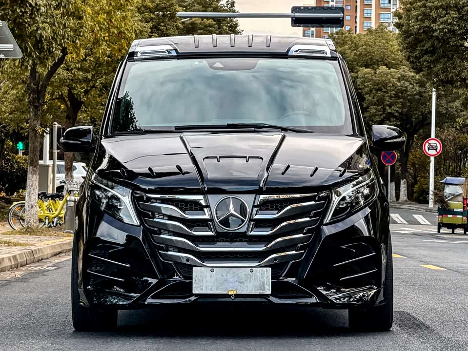 Mercedes-Benz V-class