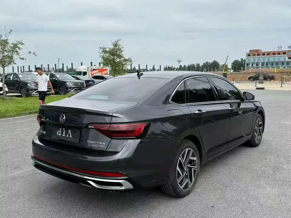 Volkswagen Sagitar