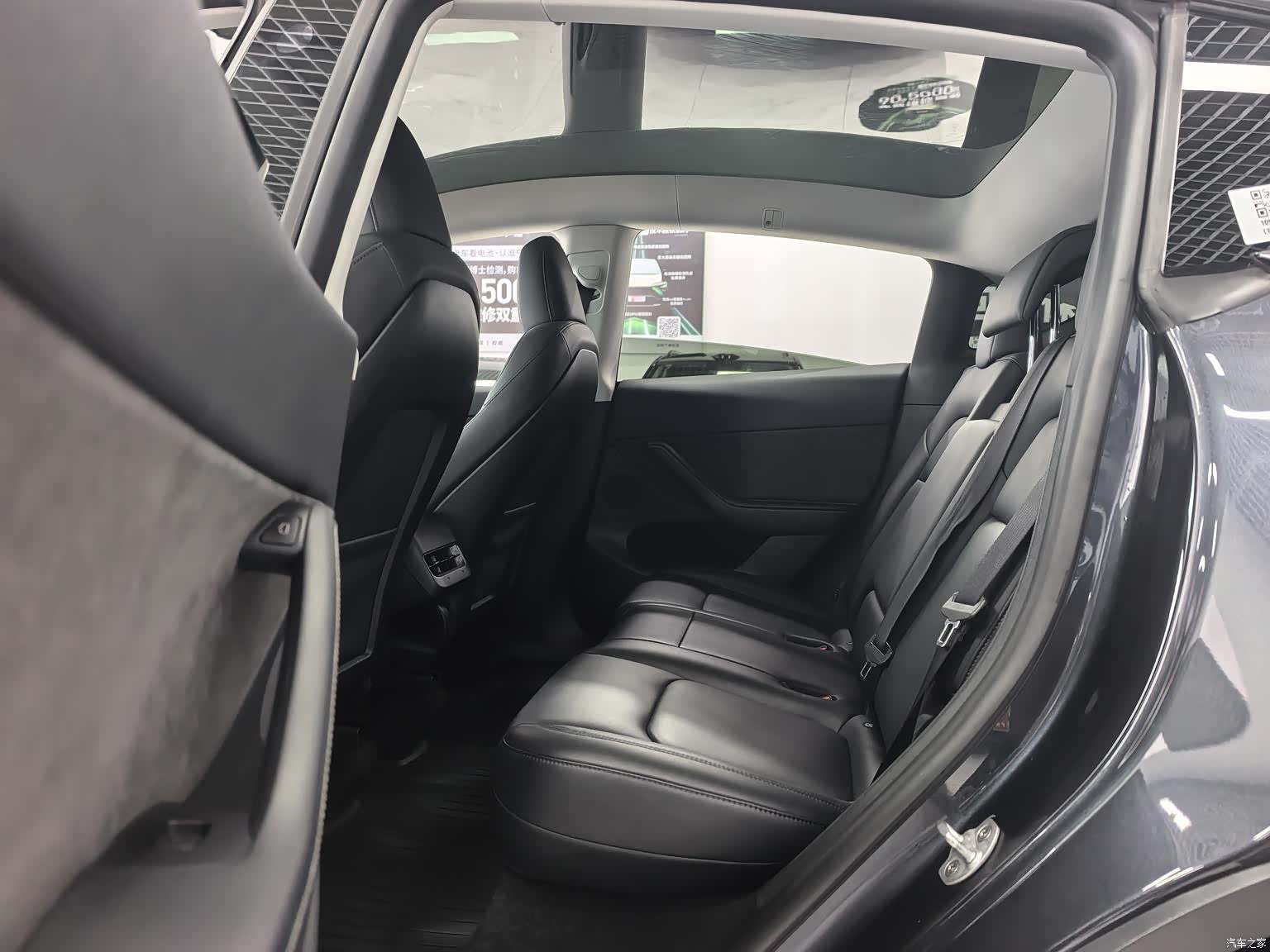 Tesla Model Y, 2024 8