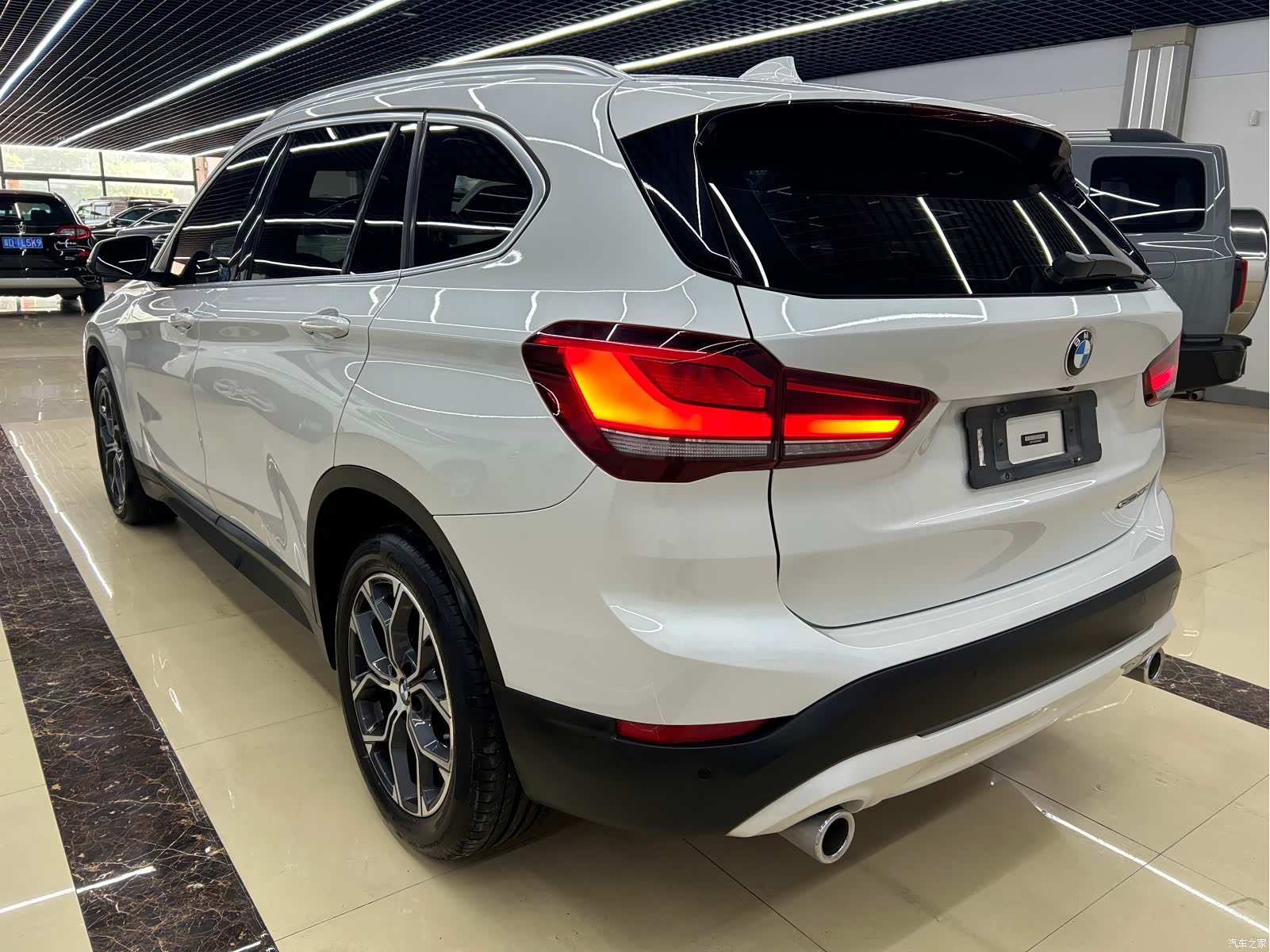 BMW X1, 2020 все фото