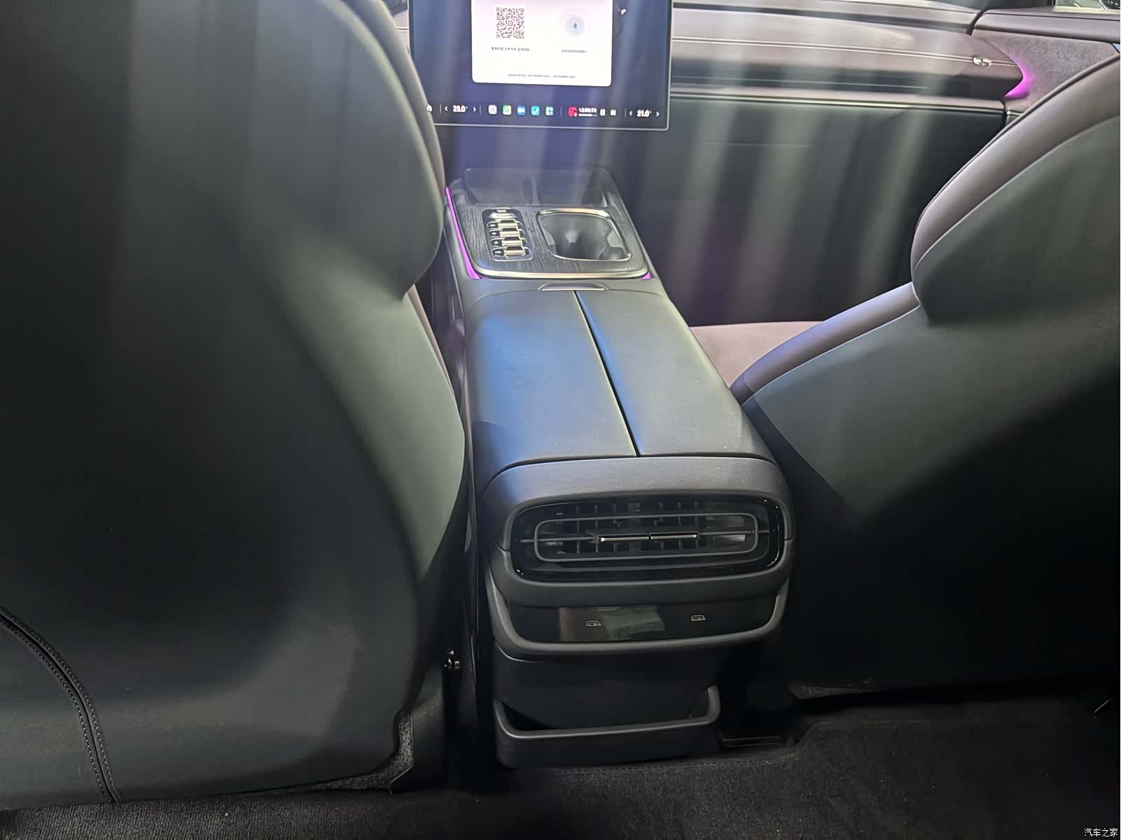 Xiaomi SU7, 2025 11