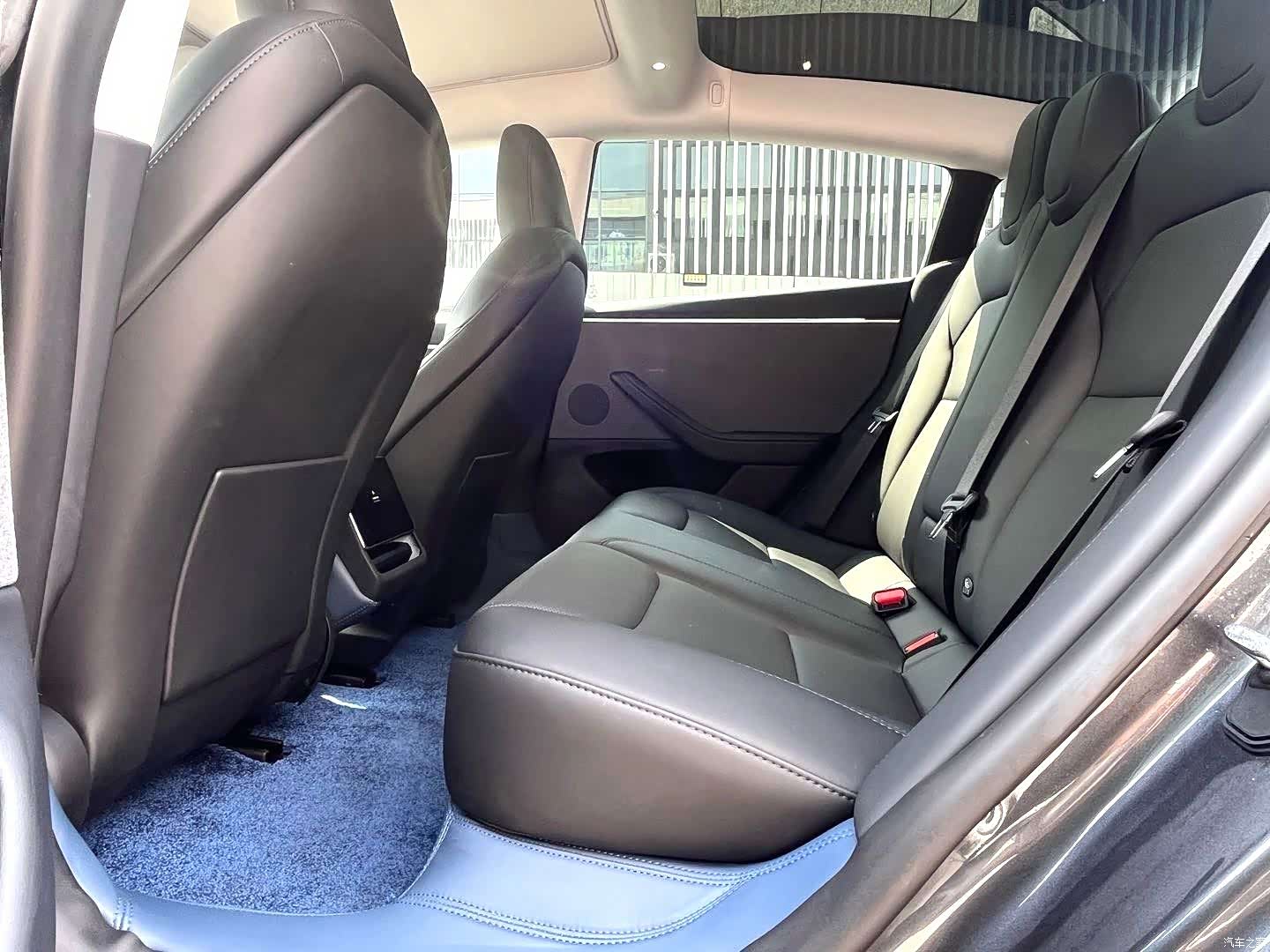 Tesla Model 3, 2024 8