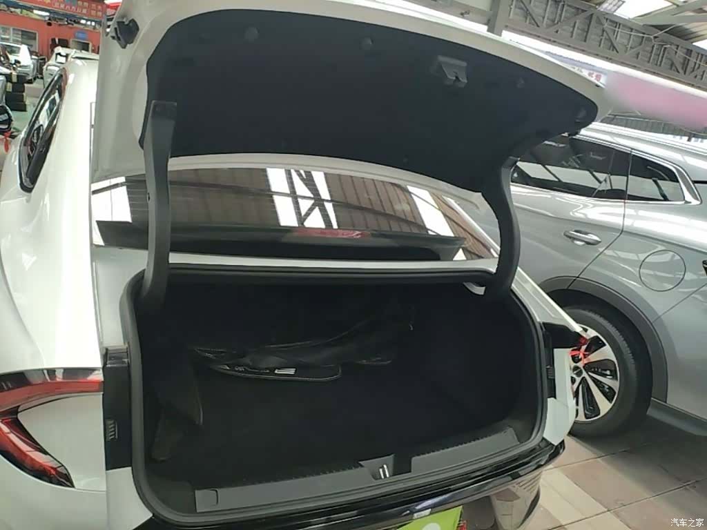 Wuling Starlight, 2025 19