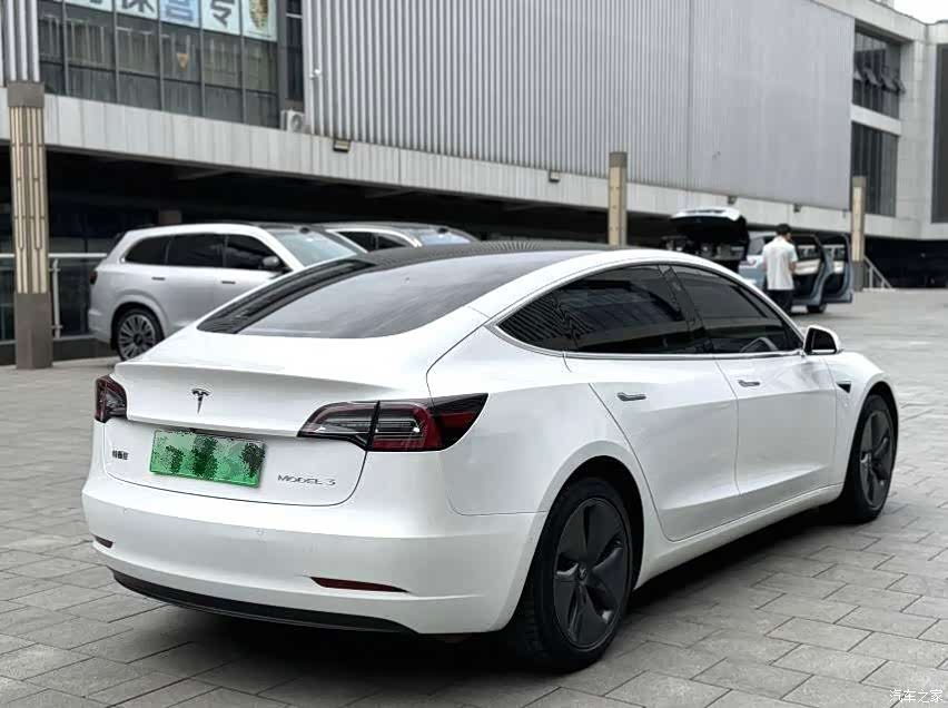 Tesla Model 3, 2020 все фото