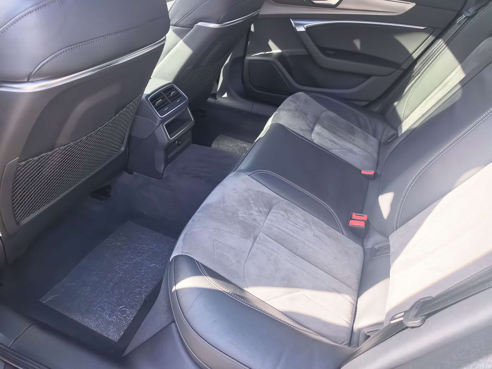 Audi A6L, 2020 7