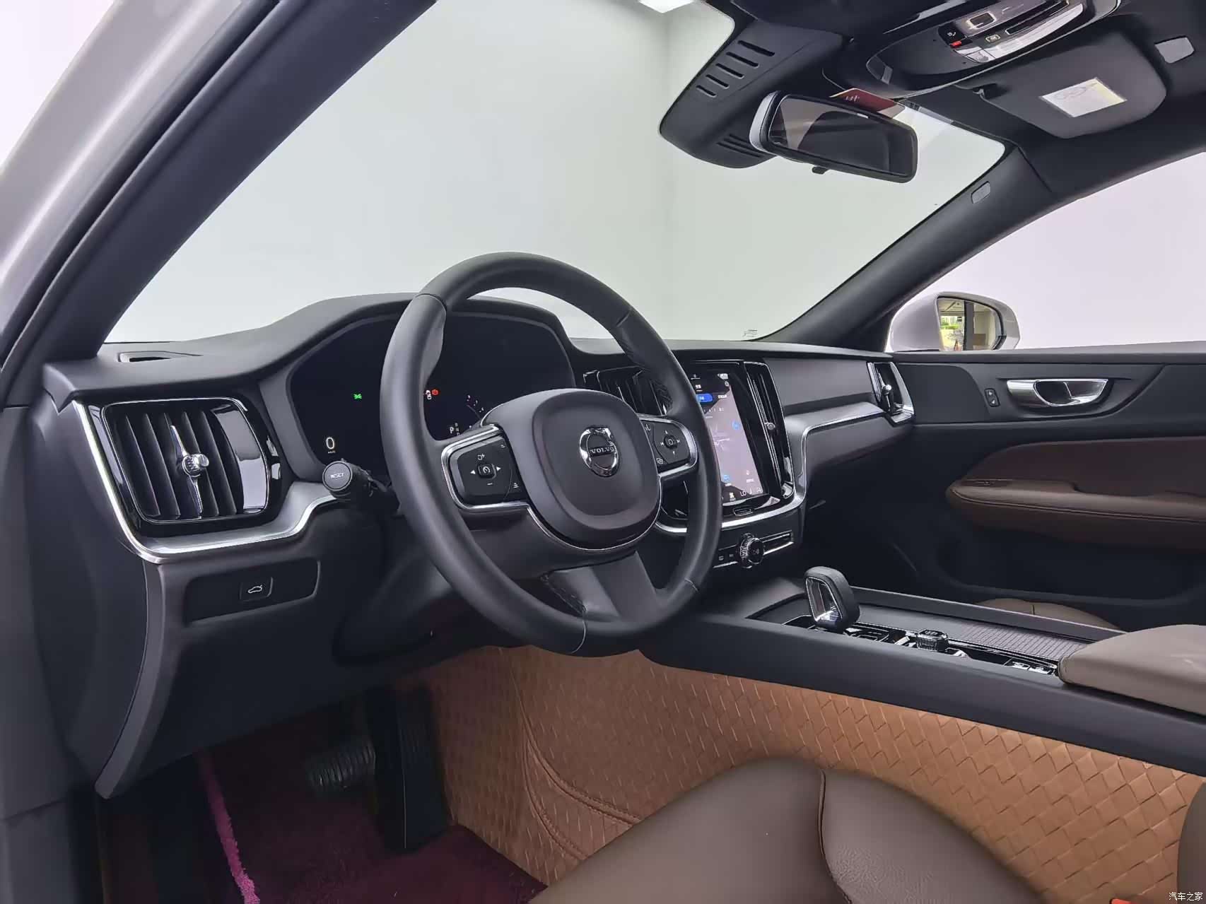 Volvo S60, 2023 12