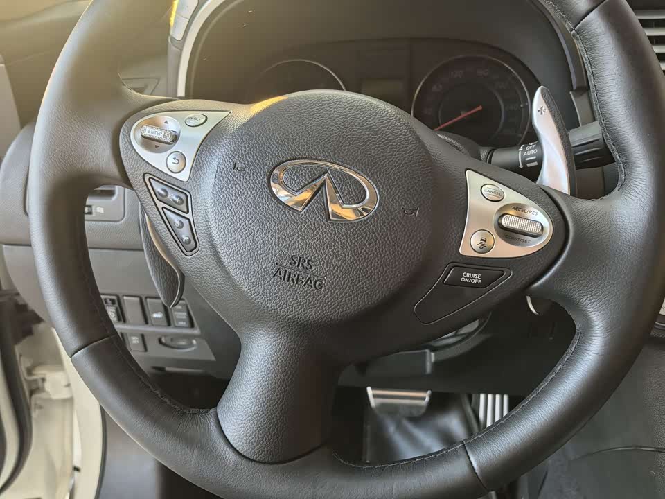 Infiniti FX